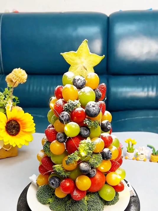 果蔬做的圣诞树