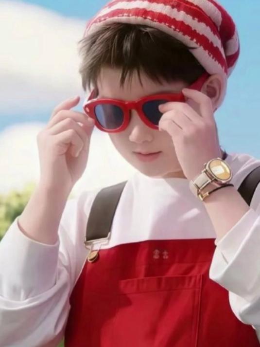 国乒新名片！孙颖莎凭一顶帽子火到国外，外媒：这才是中国冠军！