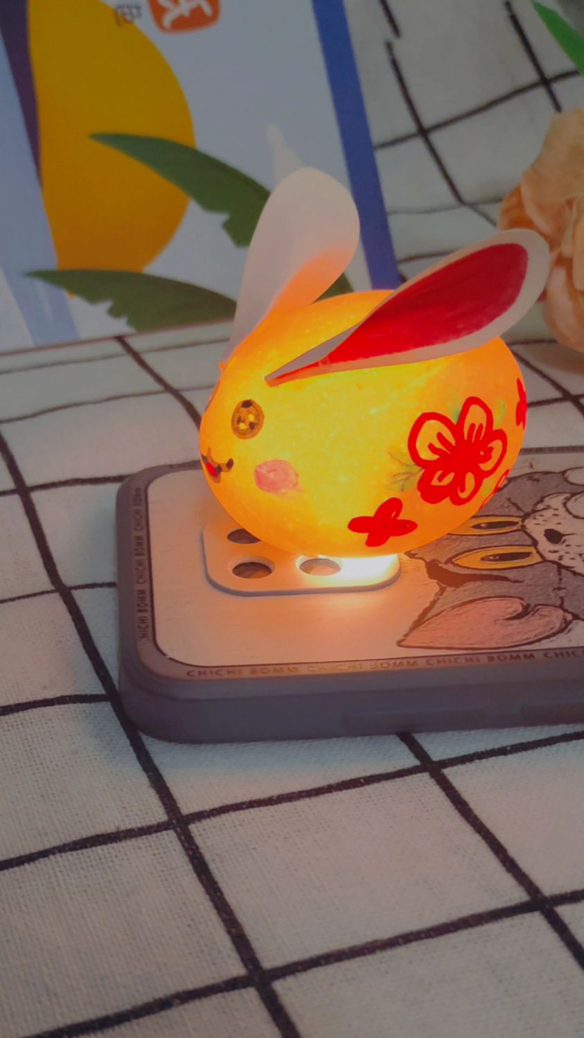 兔年到,吉祥到,用鸡蛋壳来做一个小兔子花灯吧!