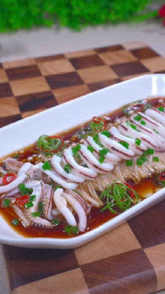 葱油鱿鱼的做法