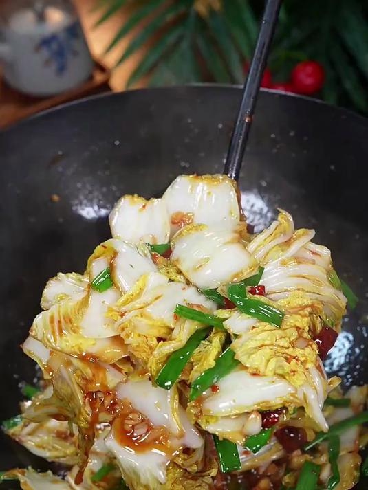 以后想吃店里的酸辣白菜，再也不用出去吃了