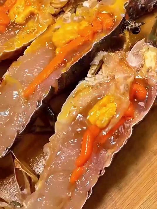 锁鲜小青龙虾,解冻即煮,省时又省力!