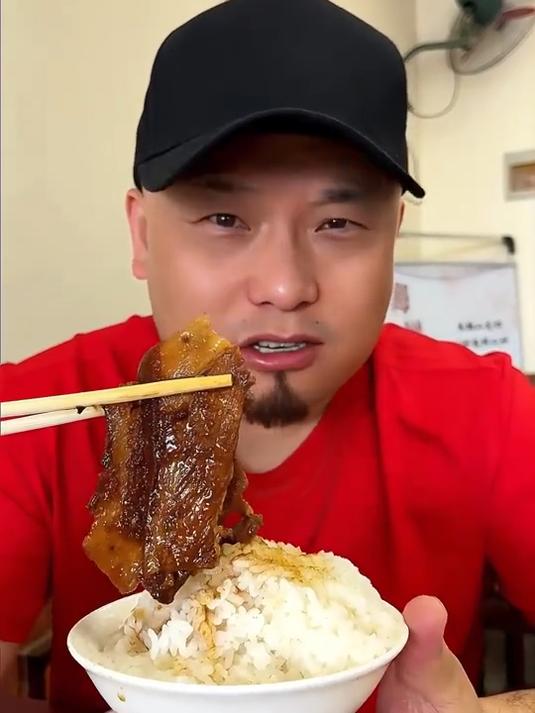 河北唐山200元饭店开盲盒：肉太好吃了