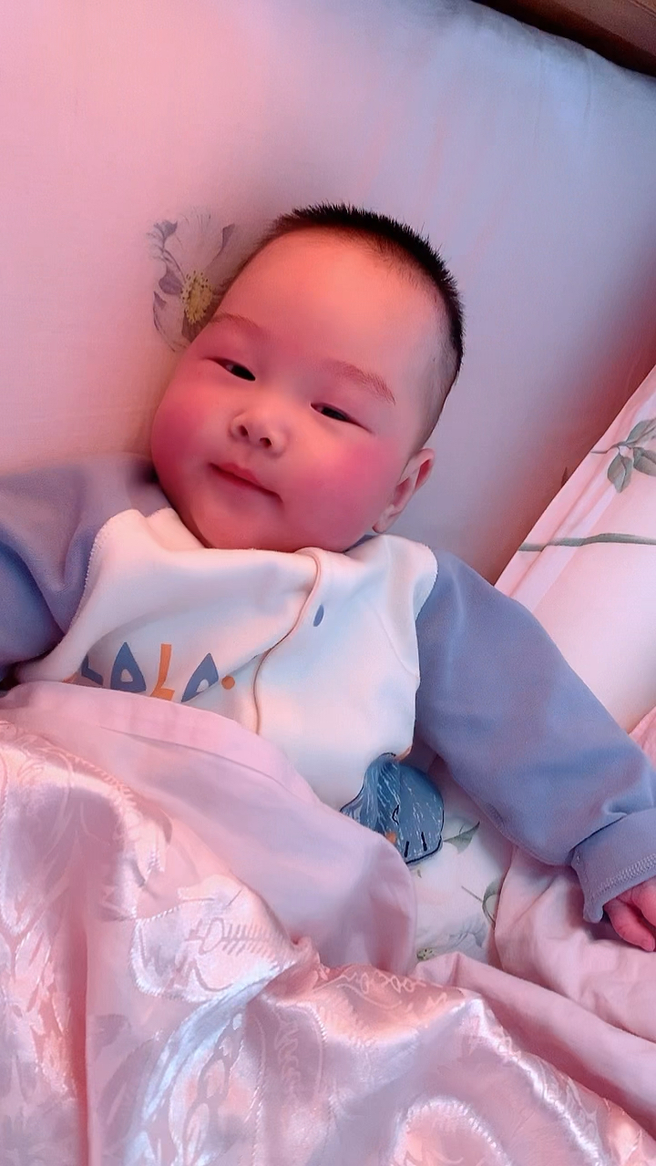 鱼宝宝不开心的样子