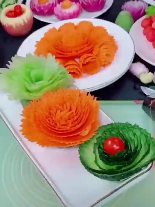 聚餐想惊艳全场?雕花神器备一个,平凡食材变艺术品!