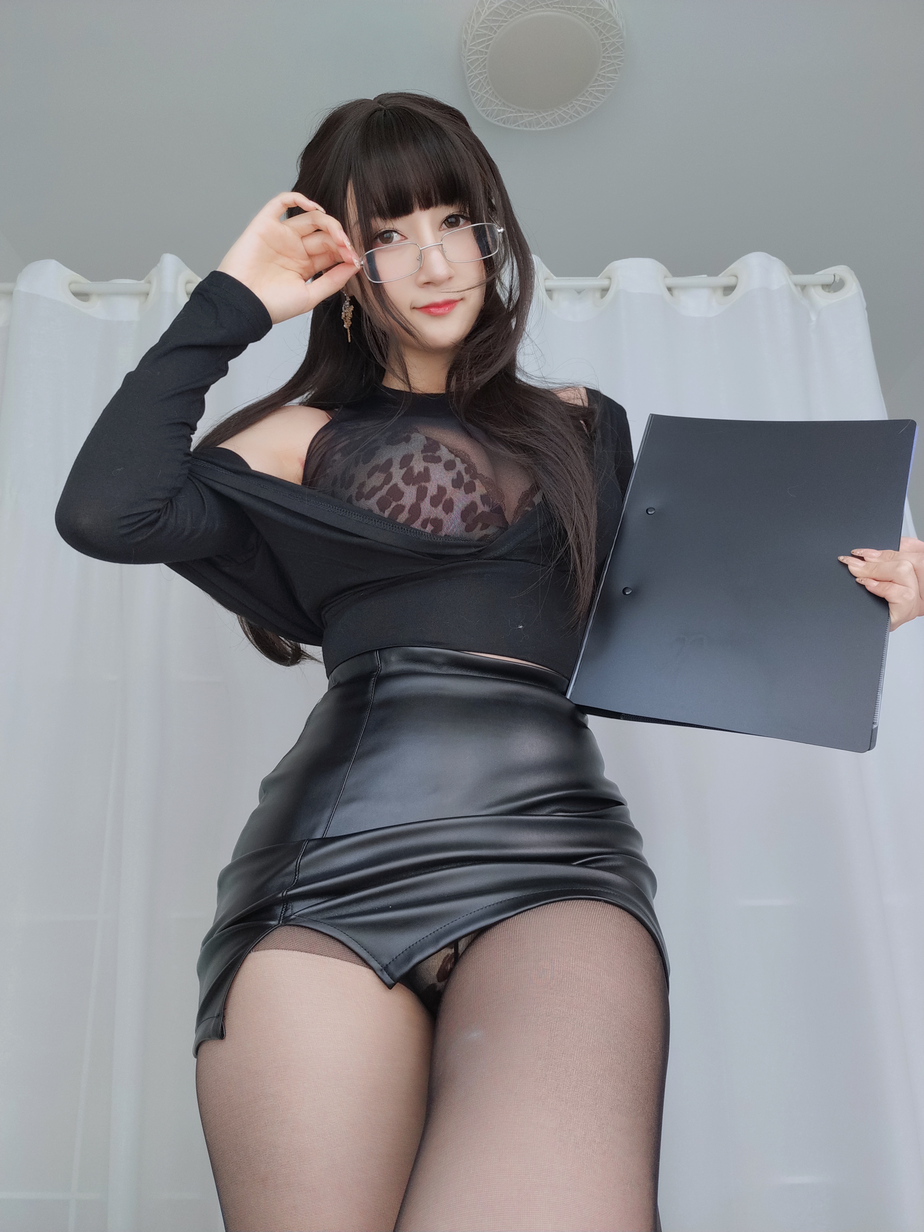图片[10]-Coser小姐姐白银 NO.156 — 黒糸女上司 [46P+3V315M]-六色网