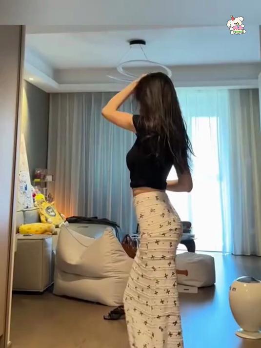 碎花鱼尾裙温柔又气质，自带内衬不透肉，搭T恤超绝配！