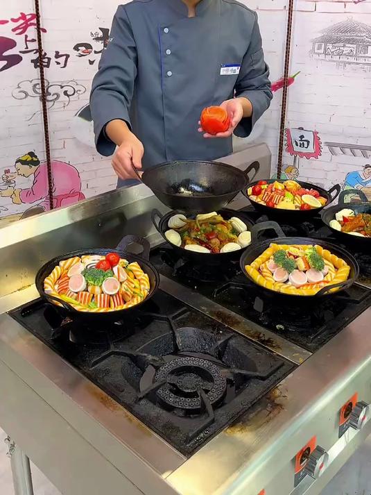小地锅,荤素搭配,菜品丰富口味多,家庭聚餐,喝酒聊天都适合!