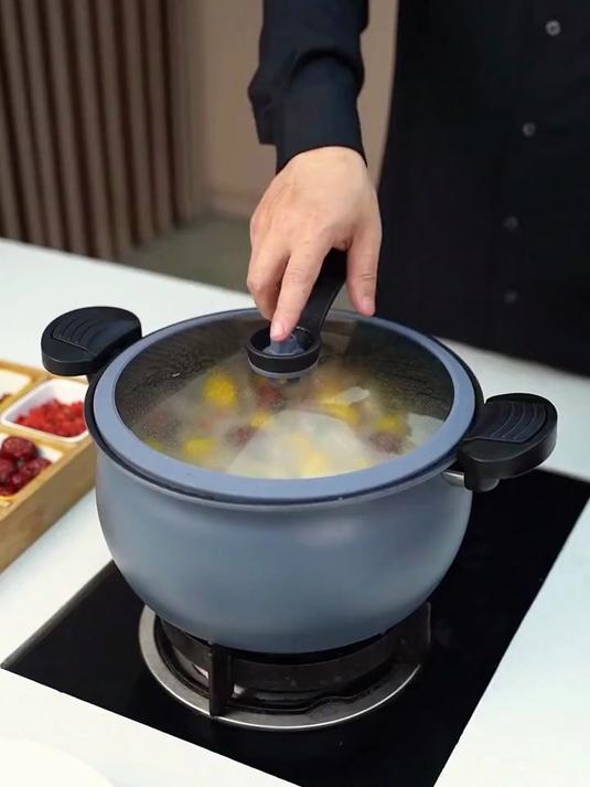 不粘微压汤锅 yyds！8L 大容量，家用煲汤炖菜都好用～