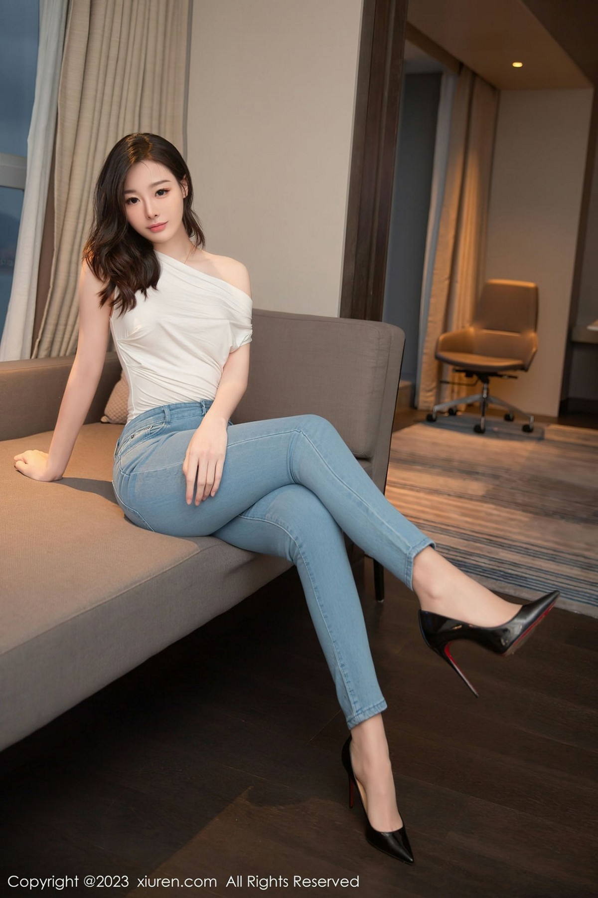 图片[2]-【XiuRen秀人网】2023.02.10 Vol.6250 是小逗逗【87P】-六色网