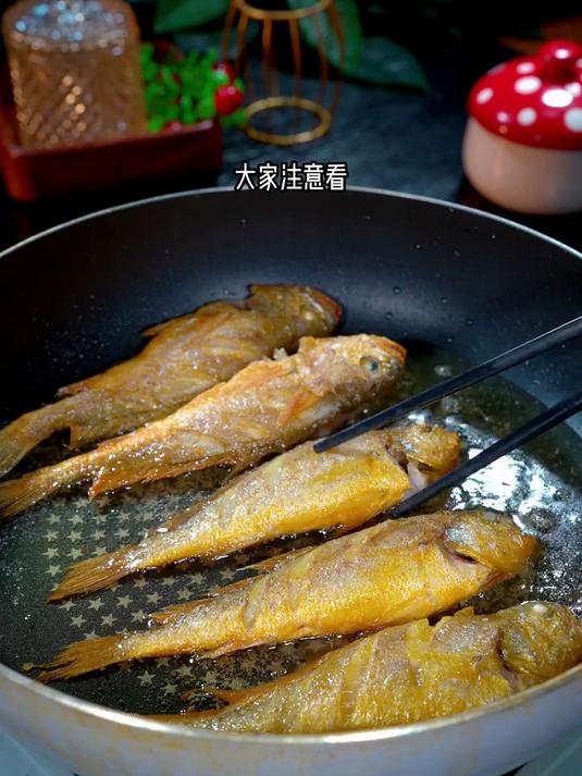 这是最近网上很火的小黄鱼新做法