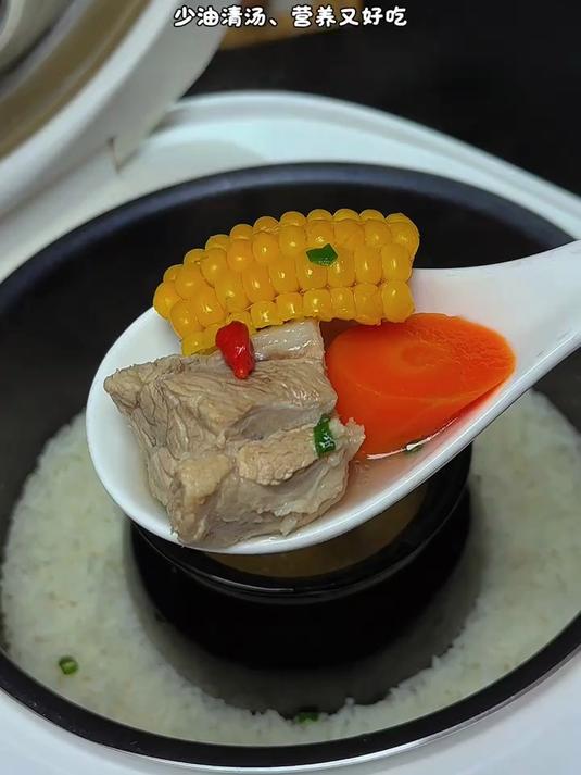 瓦罐美食懒人版瓦罐玉米排骨汤