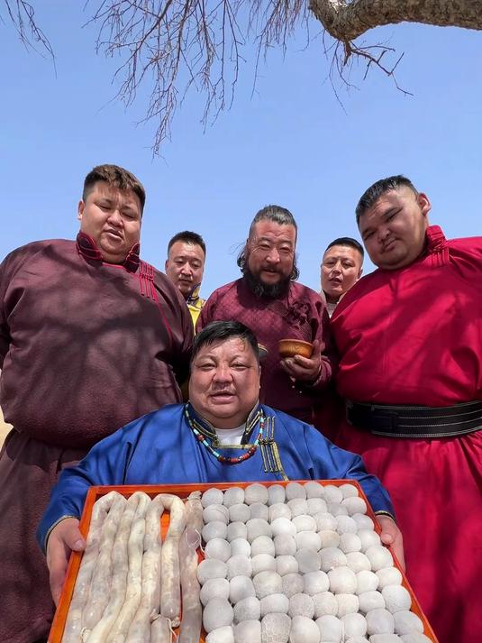 内蒙古美食 肚包肉 恩克 羊肉肠