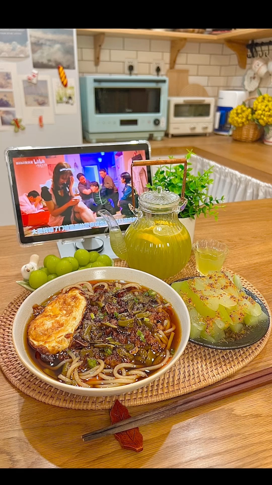 一人食:今天吃酸豆角米线,冬瓜糖桂花,冬瓜柠檬茶