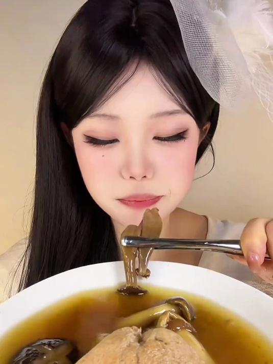天冷喝碗鲜掉眉毛的蘑菇汤,做法简单新手也能学会