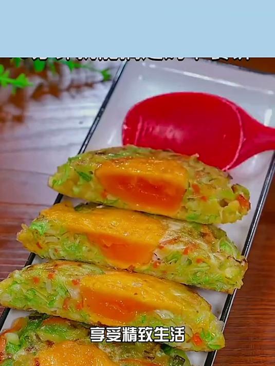 这个苏泊尔蒸汽煎电饼铛JJ30A648 烙出来的饼,更外酥里嫩