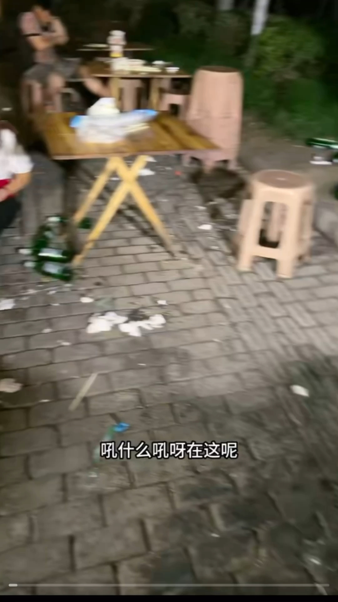 如果你厌倦了外边的勾心斗角。来找我,我请你吃一份正宗炒年糕。