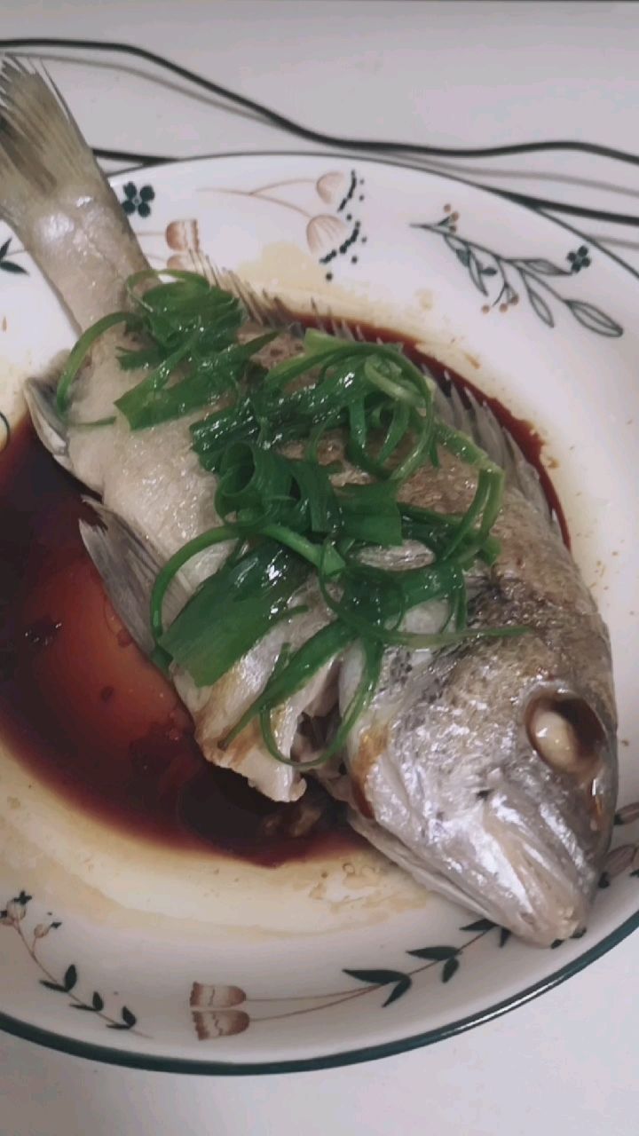 清蒸生猛黑腊鱼,原汁原味够鲜美!