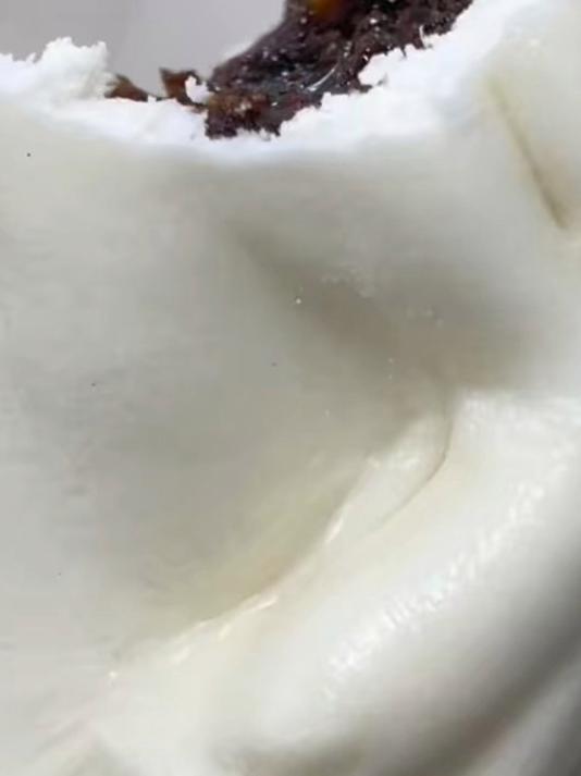 松软香甜的红糖三角包