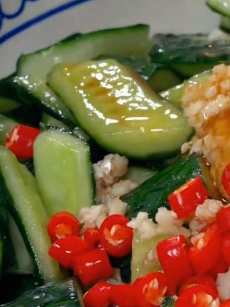 这才是凉拌黄瓜正确的做法