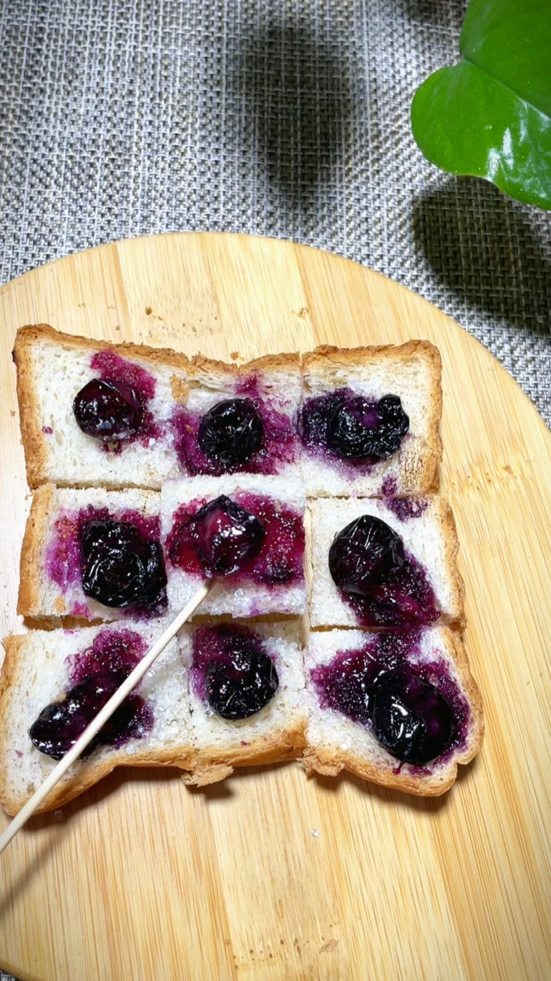 蓝莓吐司小甜品