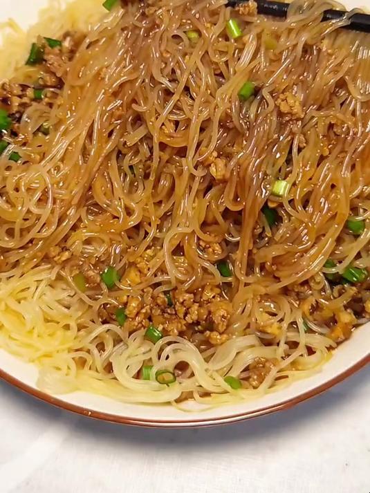 下班不想开火的可以试试这样做的蒸米粉！味道真绝了！