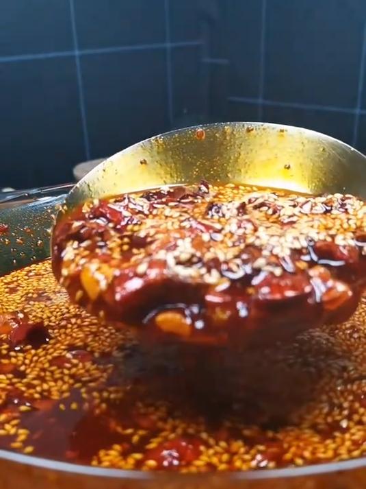 自制辣椒油 干香有窍门