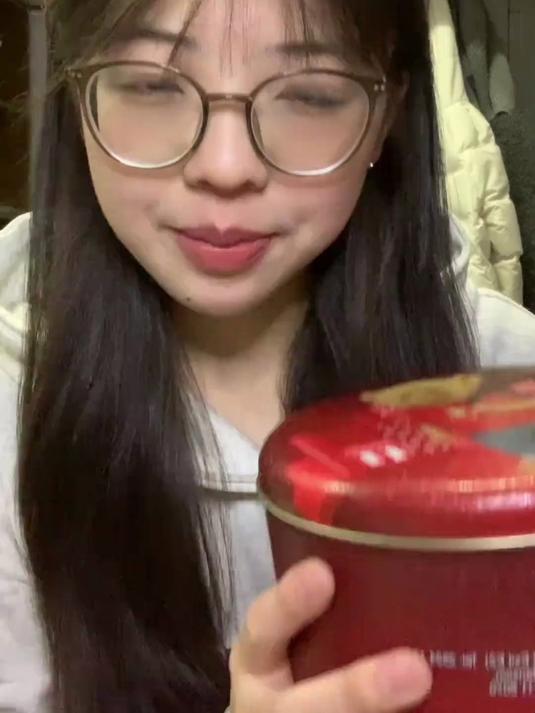 每年过年都会给我带一盒这个饼干
