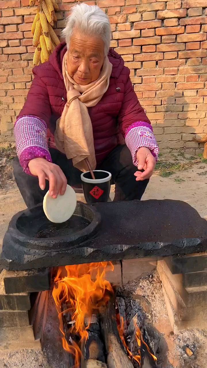 奶奶做的这个中式汉堡真的绝了,太好吃了!