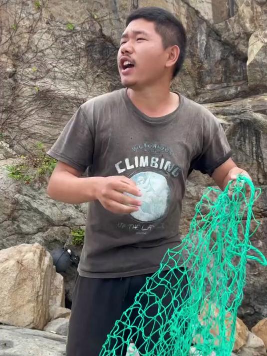 自制海竿钓鱼一无所获，还好赶海有大螃蟹