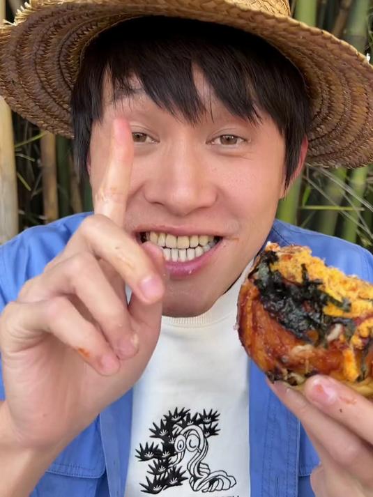 #年味里的中国#这么大的章鱼小丸子你吃过吗?这是八爪鱼还是章鱼?