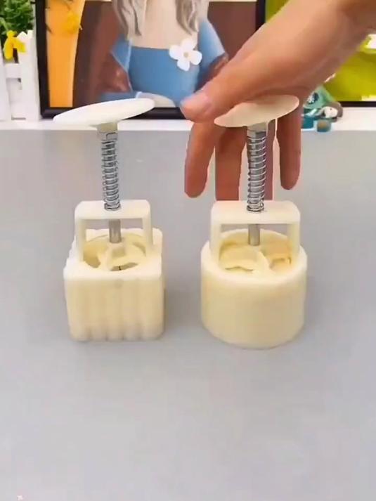 新款按压式月饼模具手工DIY,大人小孩都喜欢