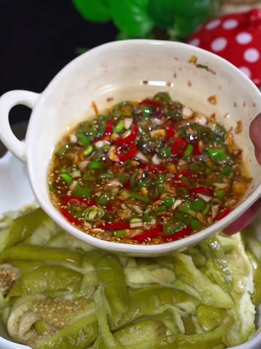 夏日必吃的解腻凉菜凉拌茄子