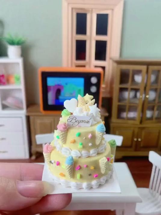 迷你厨房最小冰淇淋双层生日蛋糕