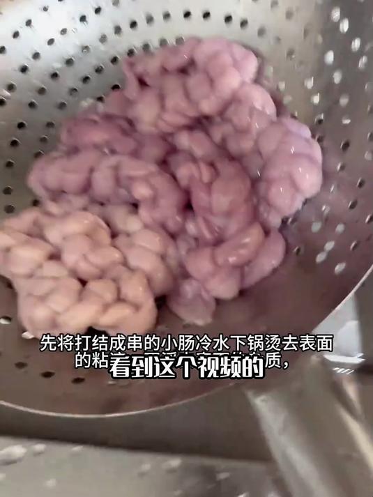 压力大易上火?来碗热乎乎的小肠绿豆汤
