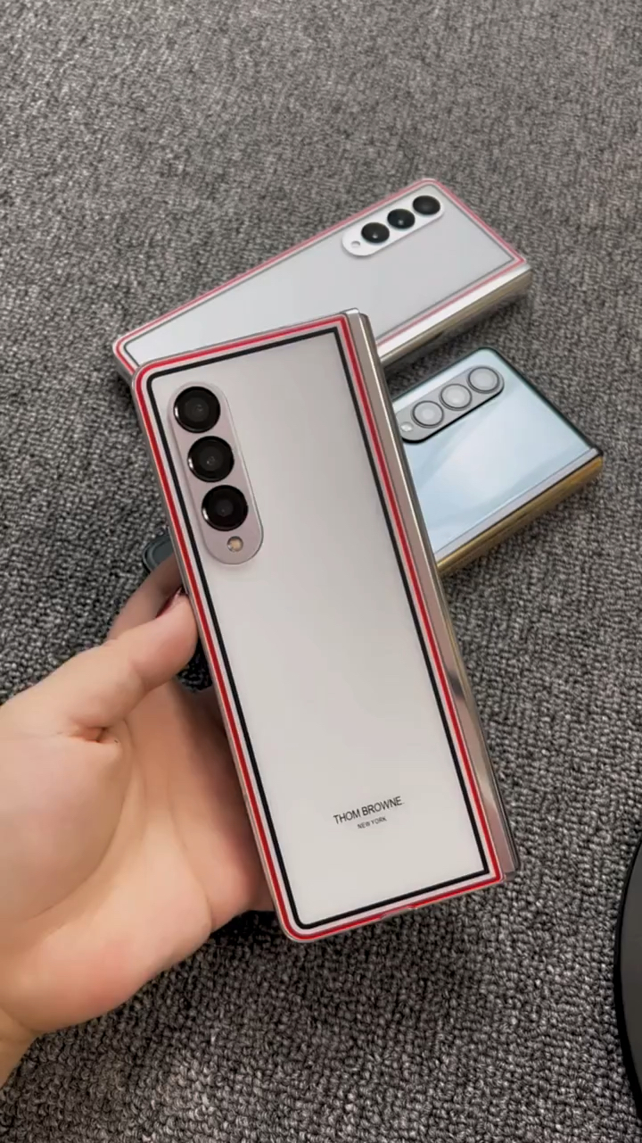 三星fold3汤姆布朗联名,最后一代经典