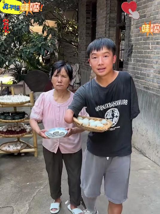精选鄱阳湖散养麻鸭下的蛋,采用无铅工艺,个个晶莹剔透