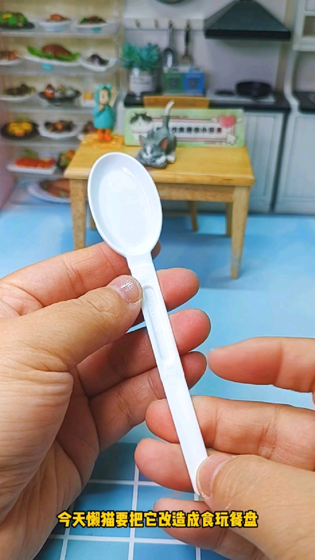 八宝粥里的折叠勺子还能变成餐盘?太实用了