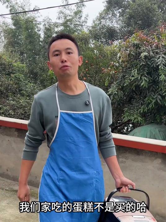 用电饭锅做蛋糕操作简单易学，比外面买的还好吃