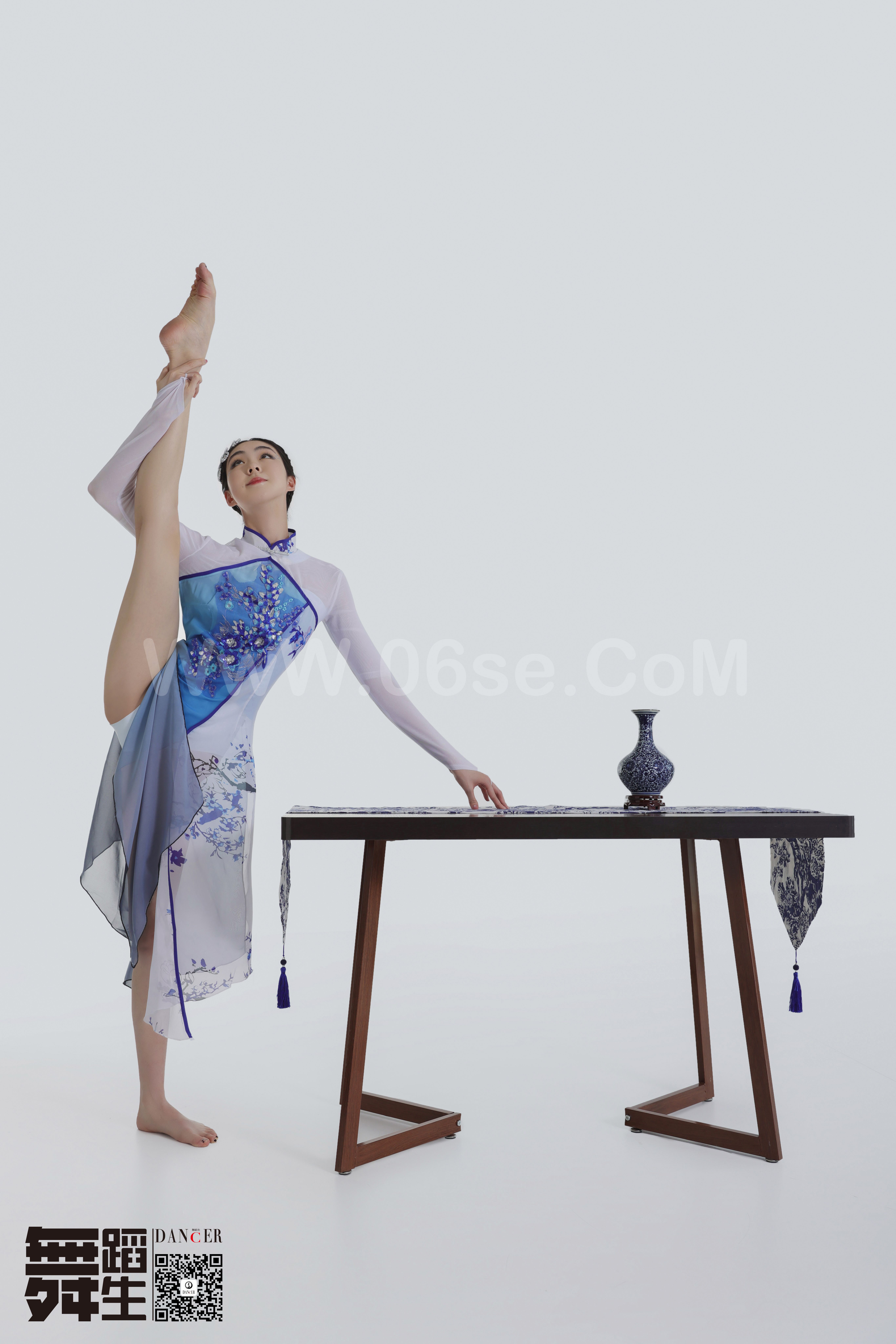图片[23]-[GALLI嘉丽]舞蹈生日记 104 – 青花瓷 韩玉彤[43P／397MB]-六色网