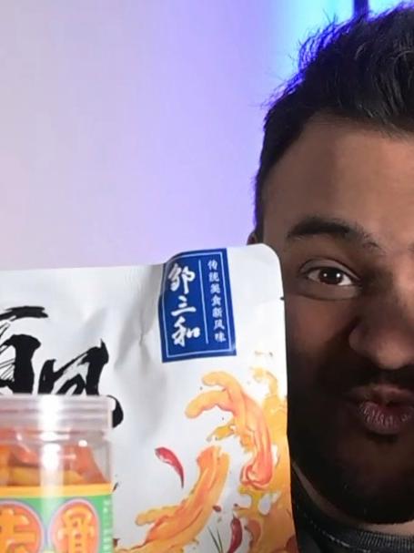 老外炫7种网红无骨鸡爪，最便宜的最好吃