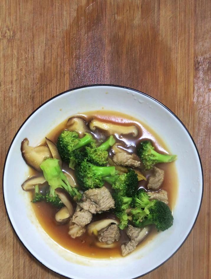 香菇瘦肉炒菜花的作用,健脾养胃,去燥润肺