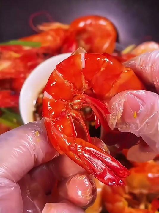 超大黑虎虾个头超顶！比手掌还大