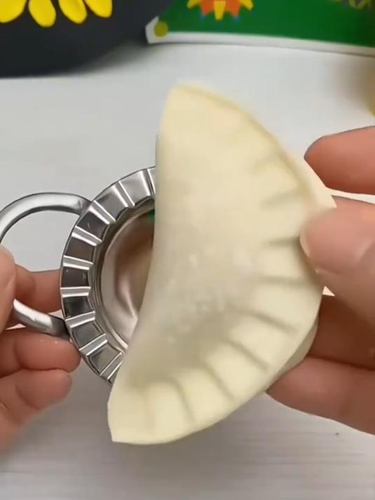 包饺子神器工具压饺子皮模具水饺切皮家用套花型饺子