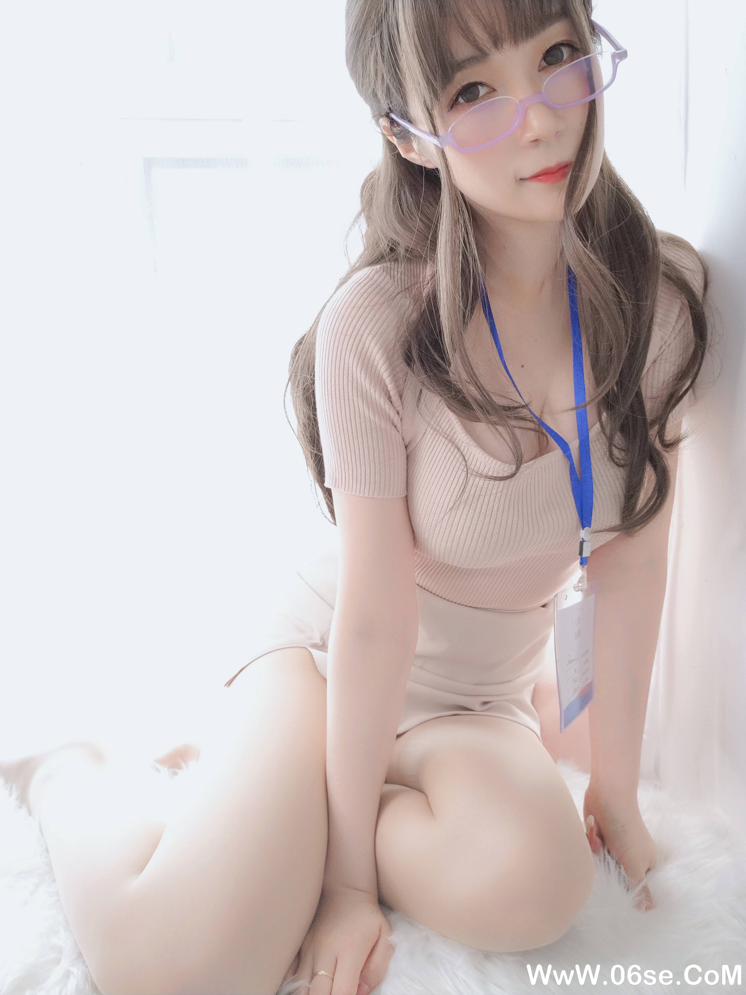 图片[39]-Coser小姐姐白银 NO.060 – 私人医生[159P+6V1.03G]-六色网
