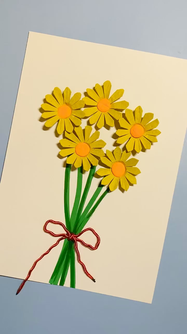 用鸡蛋托做一个简单的花束送给妈妈吧 母亲节手工 #幼儿园手工 #鸡蛋托手工