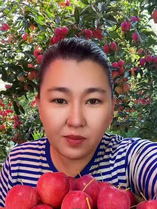 东北老铁在藏什么啊!这么好吃的鸡心果居然不告诉我