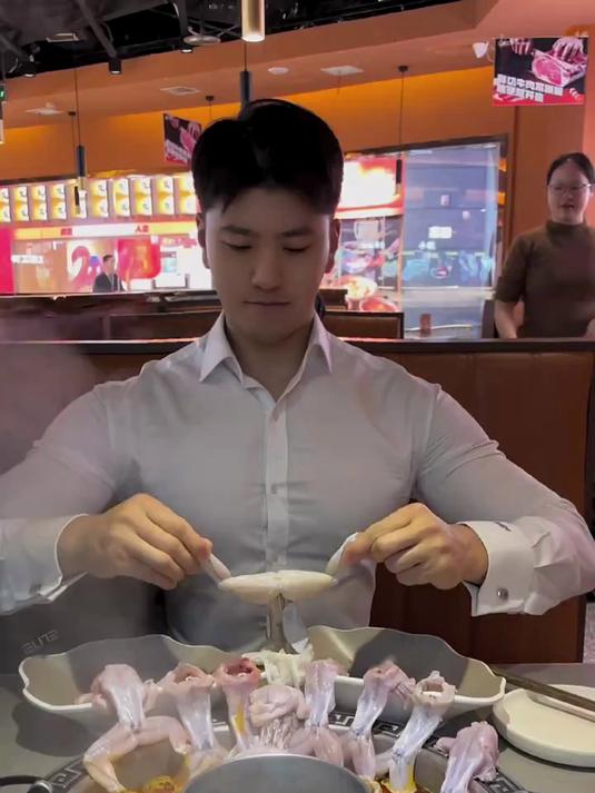 牛蛙弟弟和牛蛙哪个是你的菜