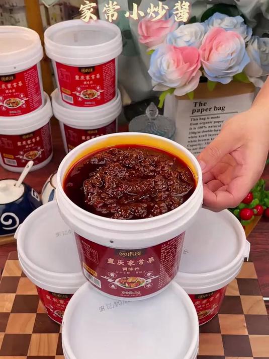 农家小炒酱 自从拥有了这款家常小炒酱,不管炒荤菜素菜