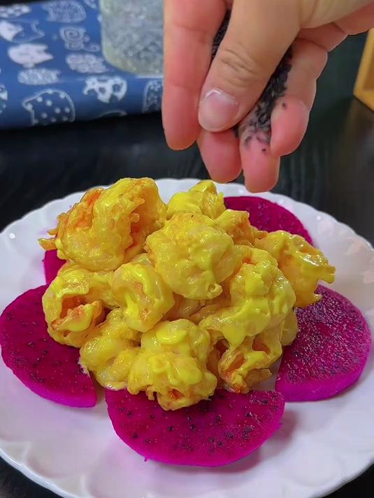美味可口的蜂蜜芥末虾球